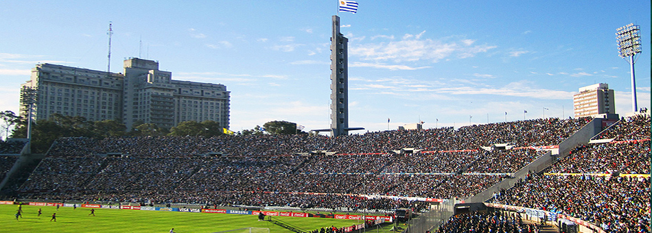 Los primeros partidos de Maradona en el Estadio Centenario